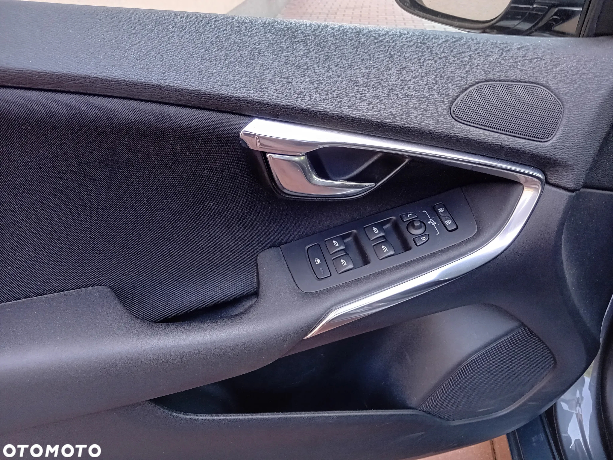 Volvo V40 D2 Summum - 10