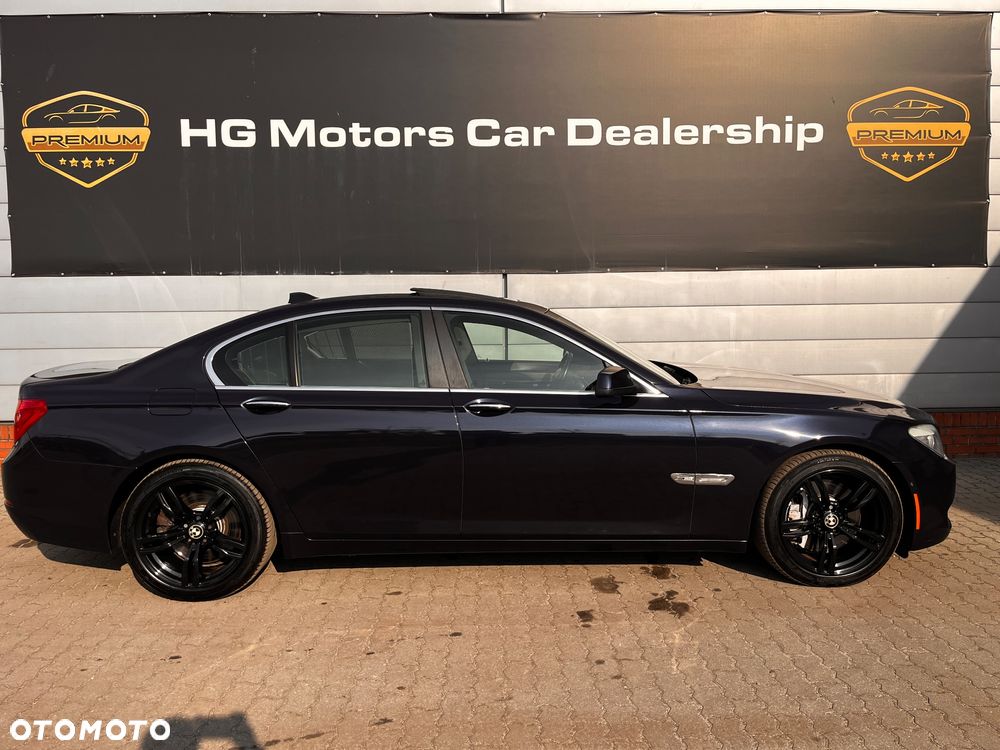 BMW Seria 7 750i xDrive - 16