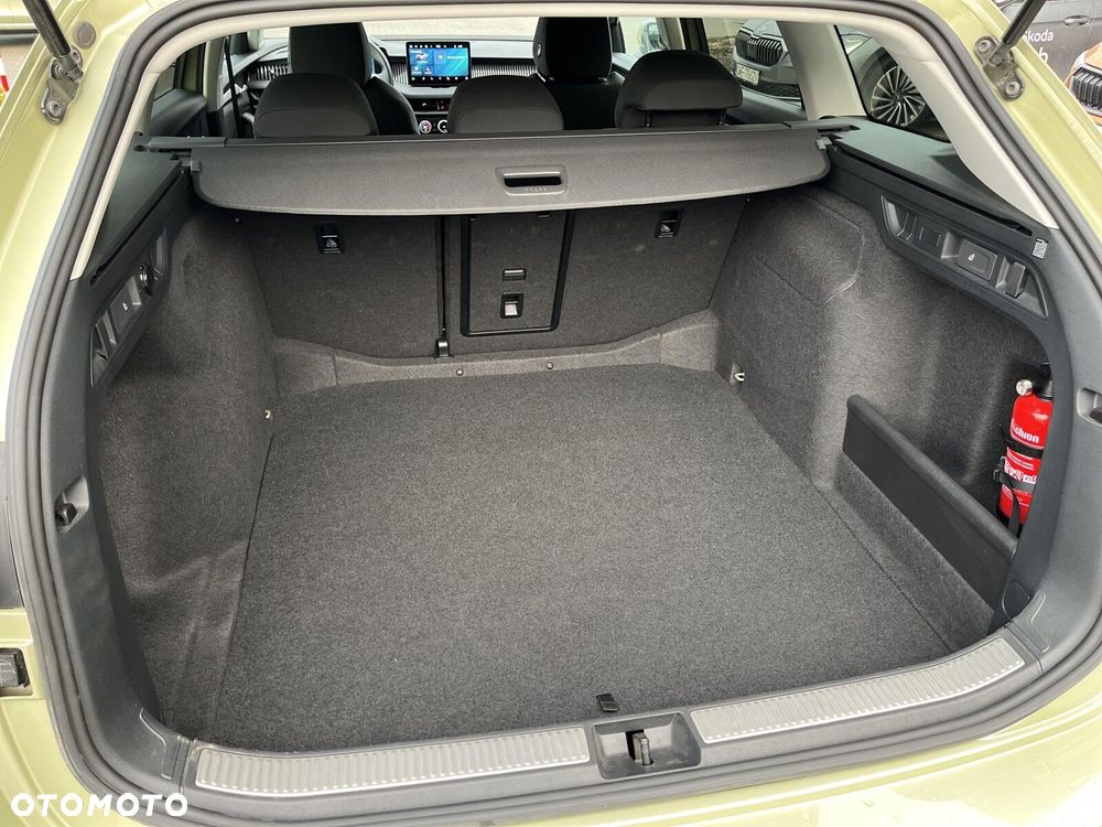 Skoda Superb 2.0 TDI SCR Essence DSG - 9