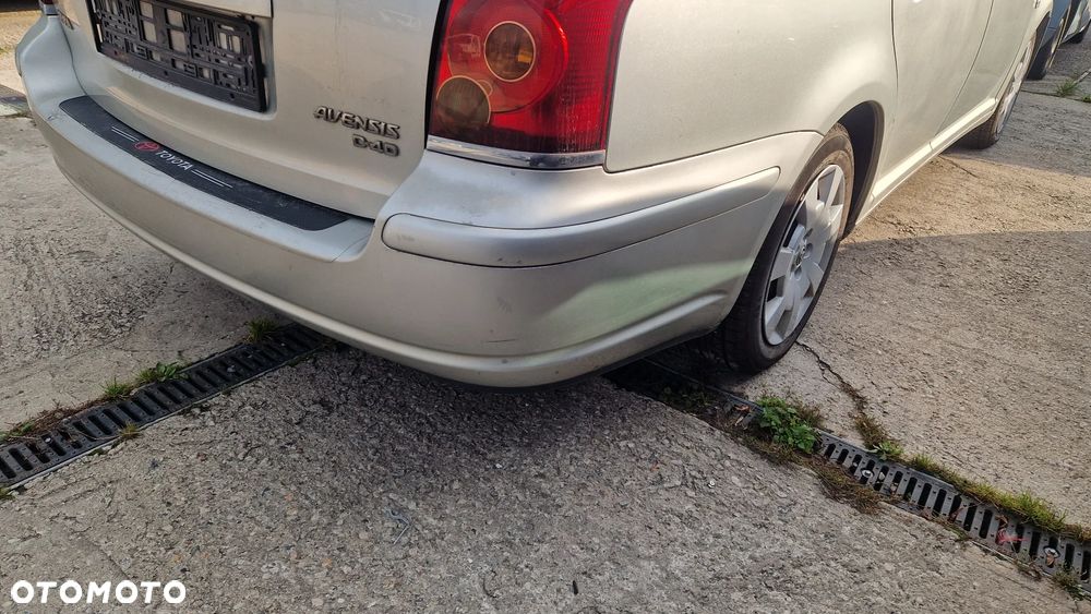 TOYOTA AVENSIS T25 KOMBI ZDERZAK TYŁ 1C0 - 3