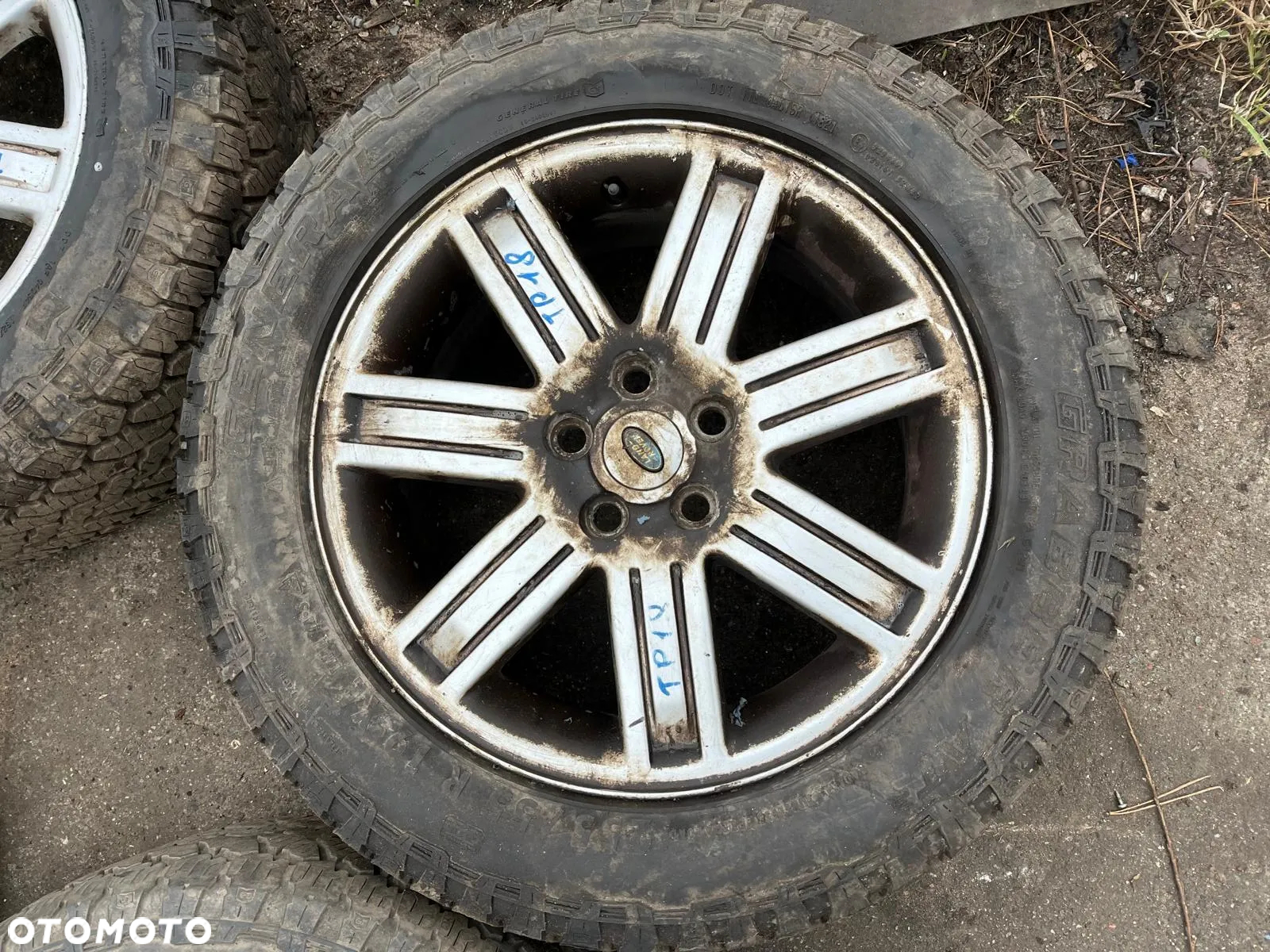 Alufelgi 19 cali RRC502640 z oponami GENERAL GRABBER AT3 255/55 R19 Range Rover 3 III LM L322 - 5
