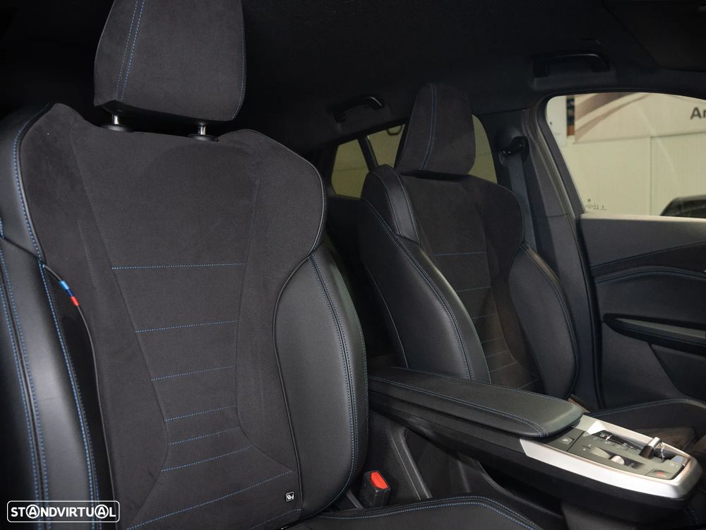BMW iX2 eDrive20 Pack Desportivo M - 23