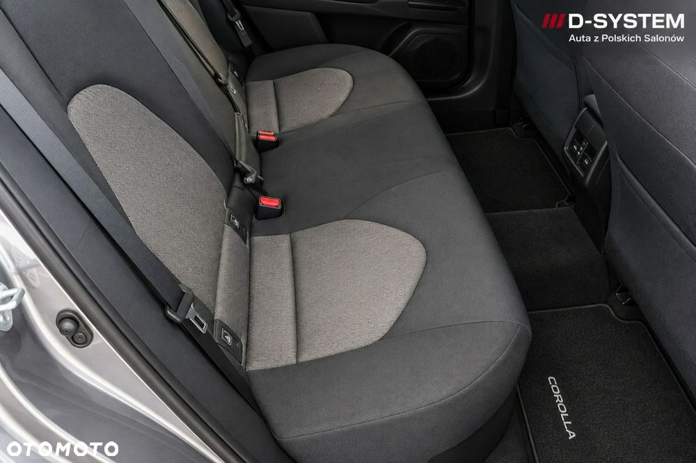 Toyota Camry - 17