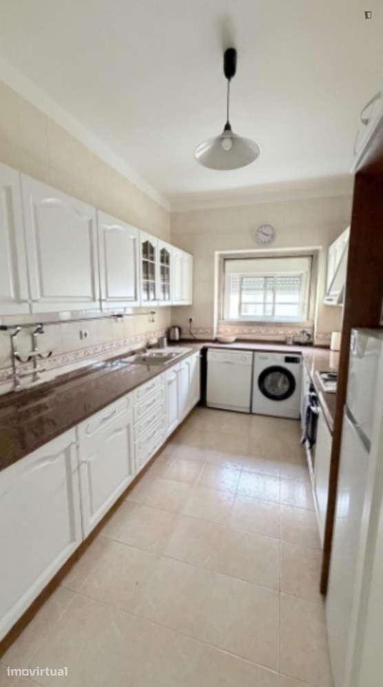 Quarto - localizado em Alvalade Lisbon - Grande imagem: 4/24