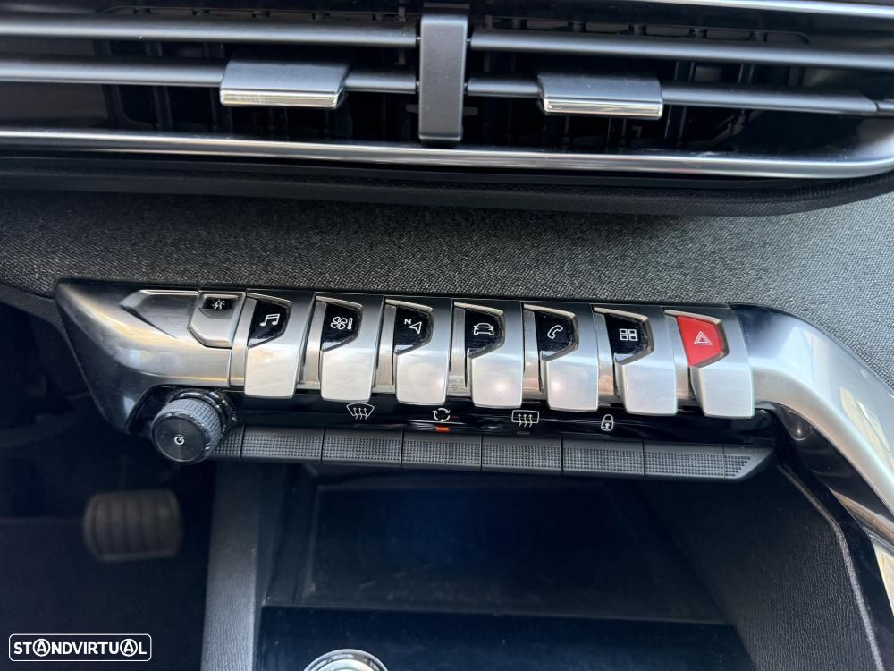 Peugeot 3008 1.6 BlueHDi GT Line EAT6 - 29