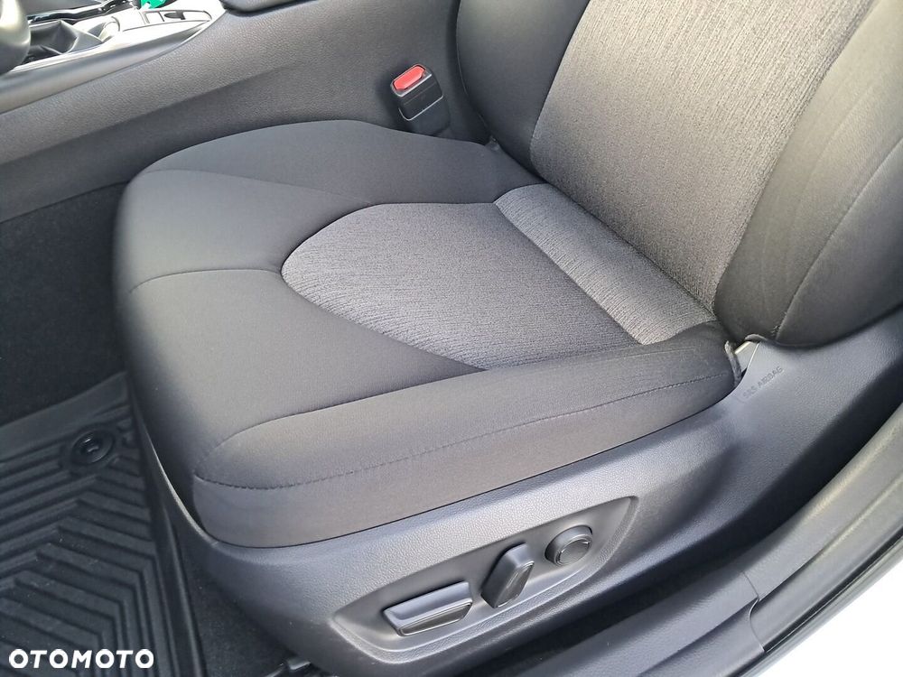 Toyota Camry 2.5 Hybrid Comfort CVT - 15