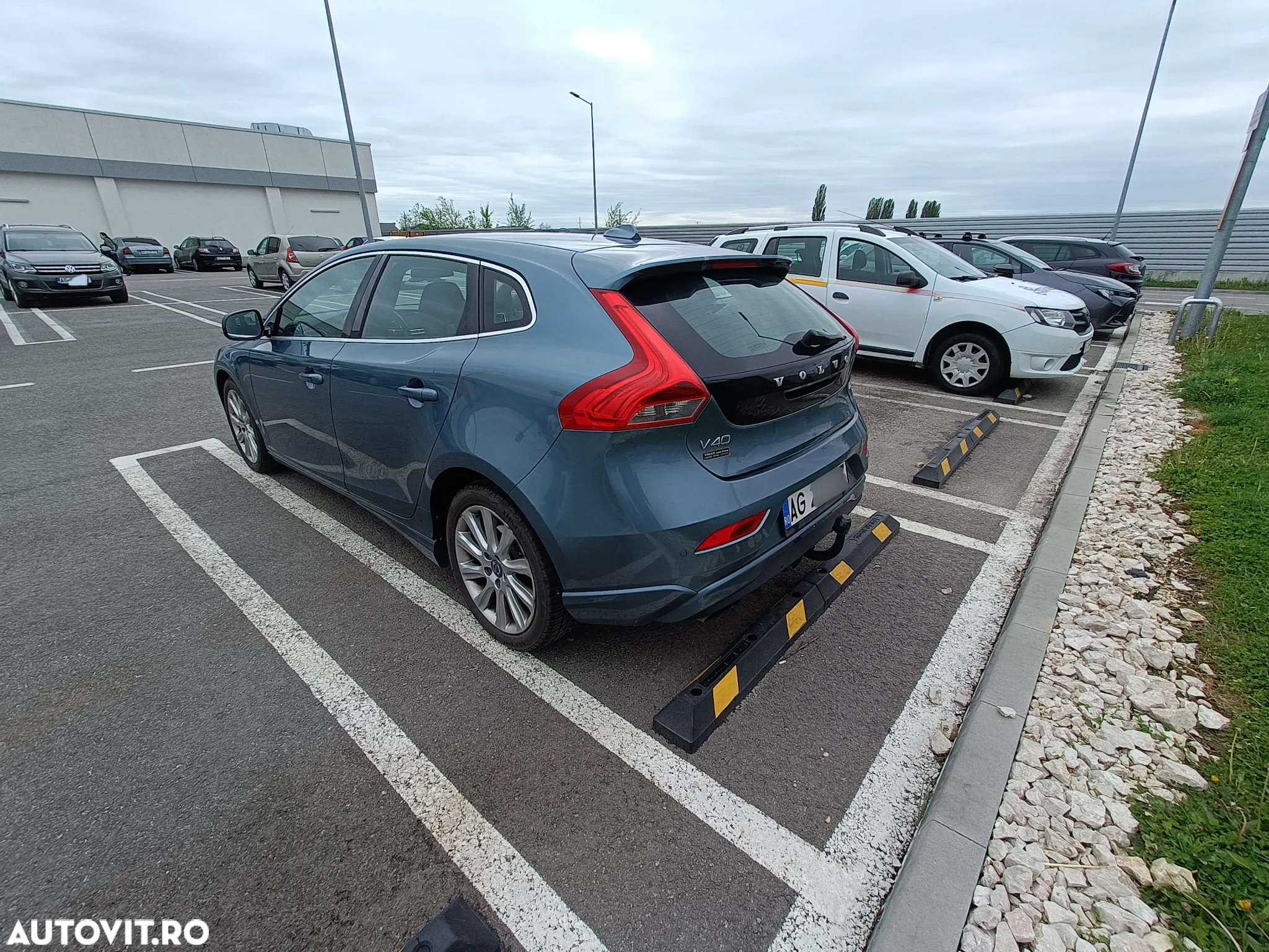 Volvo V40 D3 Momentum - 4