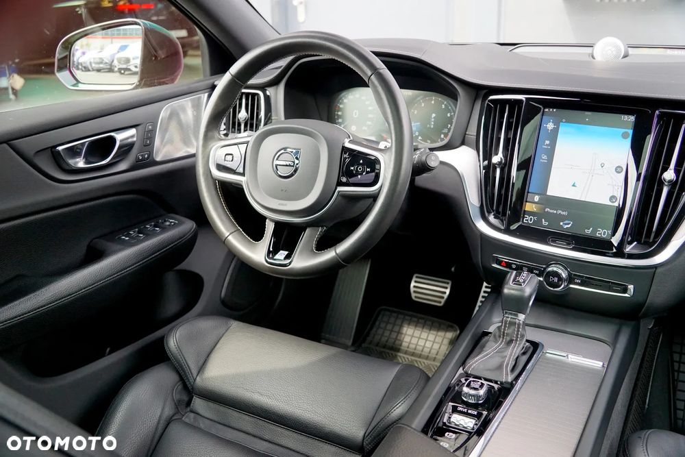 Volvo V60 T6 AWD R-Design - 27