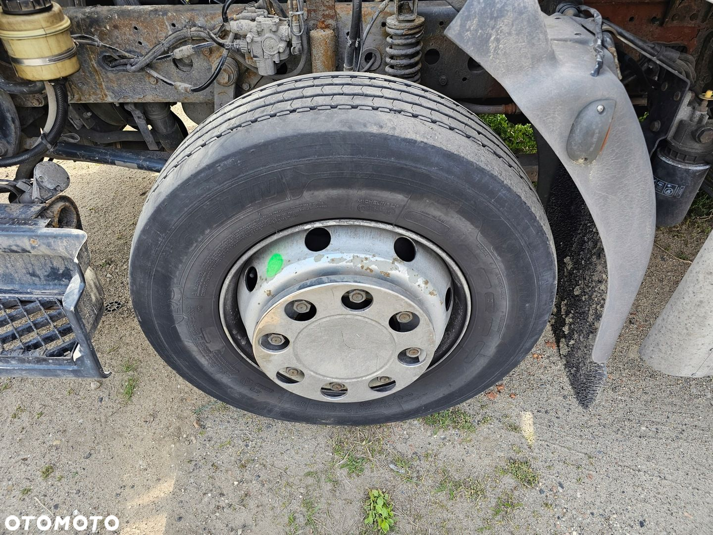 KOŁO FELGA OPONA OPONY ZAPAS RENAULT MIDLUM MICHELIN XMULTI 285/70 R 19,5 M+S - 2