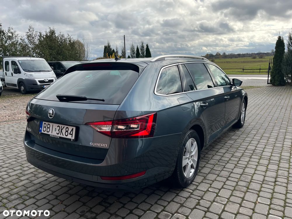 Skoda Superb 2.0 TDI Ambition DSG - 10