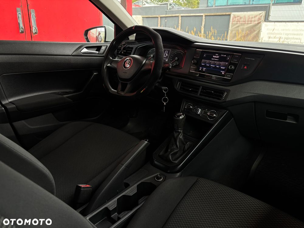 Volkswagen Polo 1.6 TDI SCR Comfortline - 23