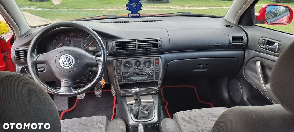 Volkswagen Passat 1.8 Comfortline - 2