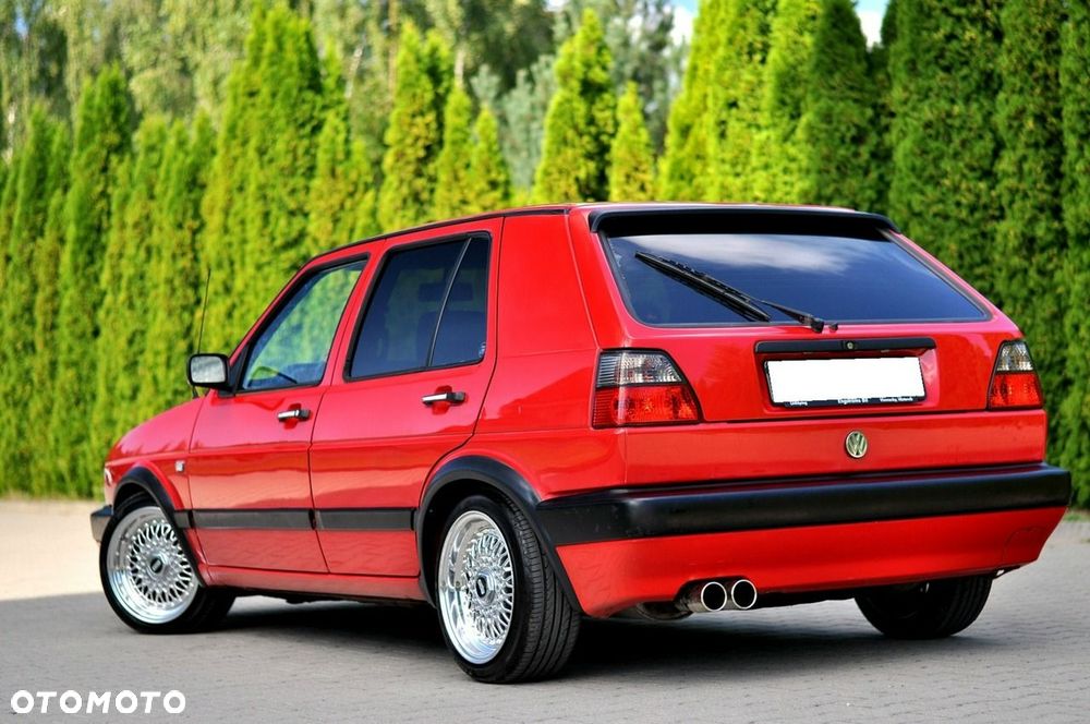 Volkswagen Golf - 25