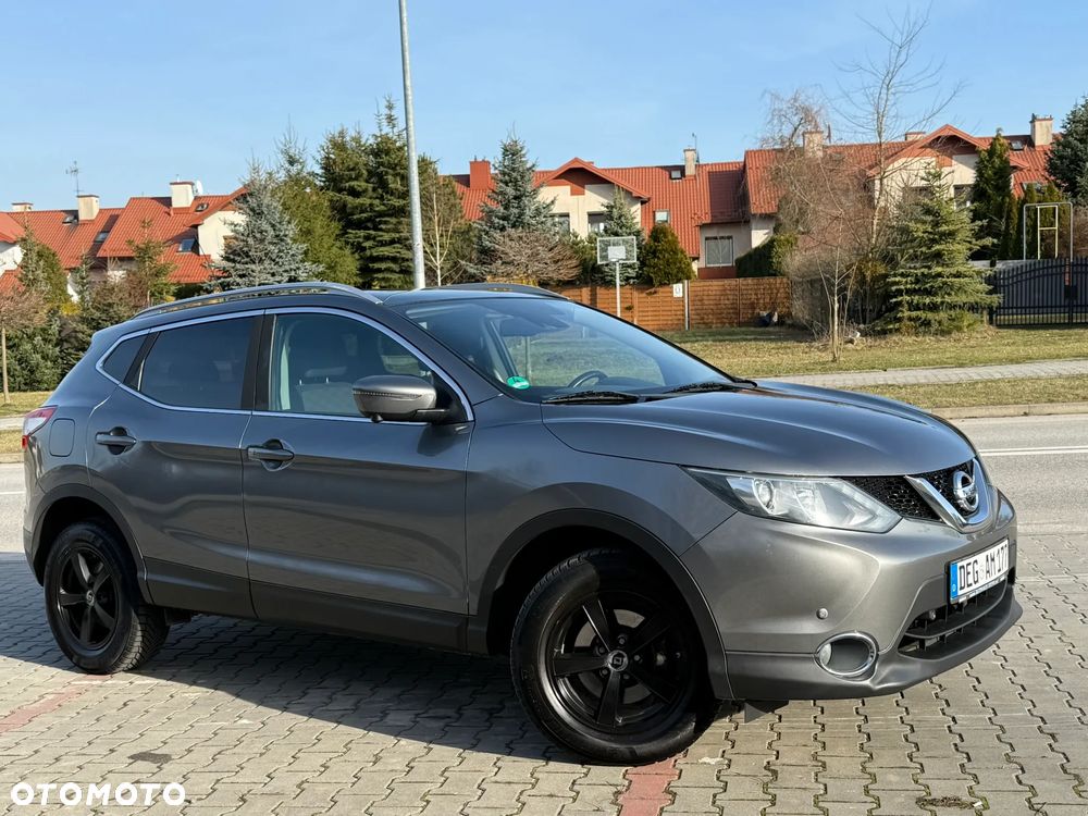 Nissan Qashqai 1.5 dCi TEKNA - 10