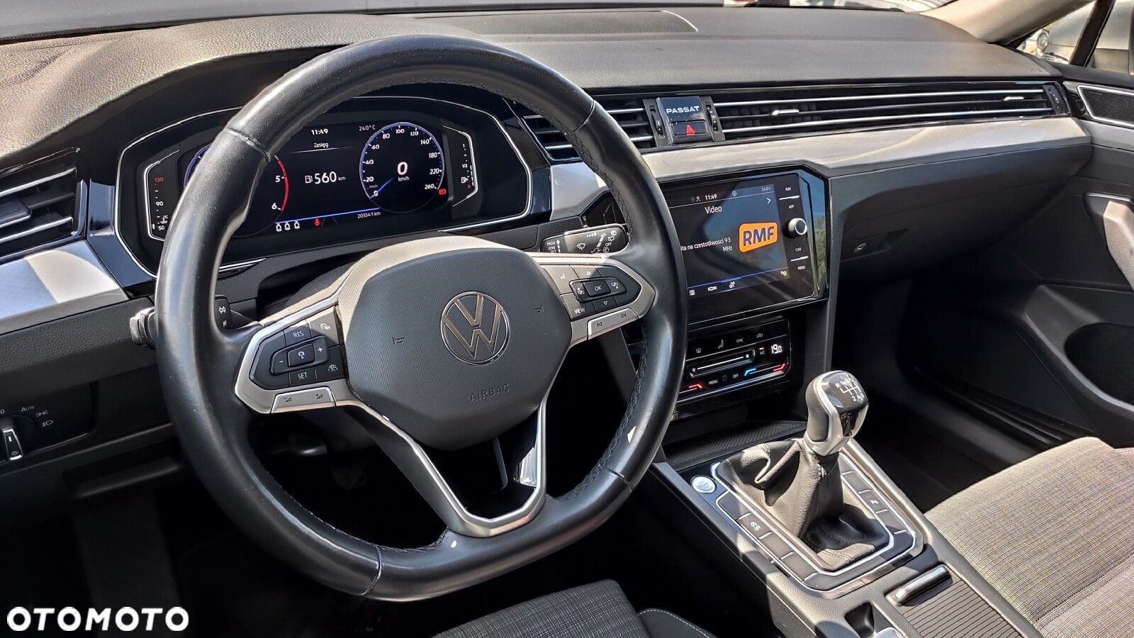 Volkswagen Passat - 34