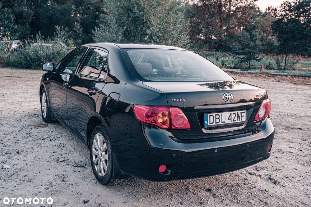 Toyota Corolla - 4
