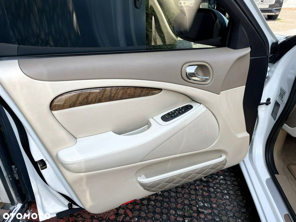 Jaguar S-Type - 12