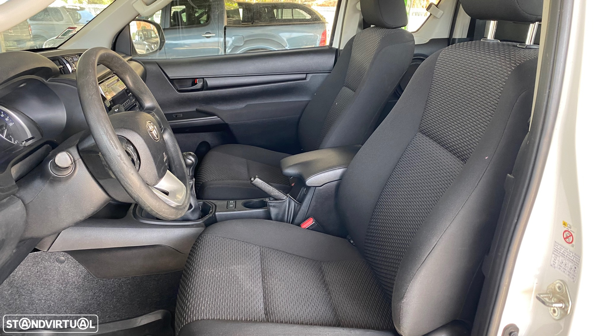 Toyota Hilux 2.4 D-4D 4WD CE Trial - 14