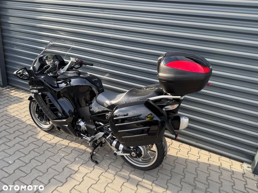 Kawasaki GTR - 6