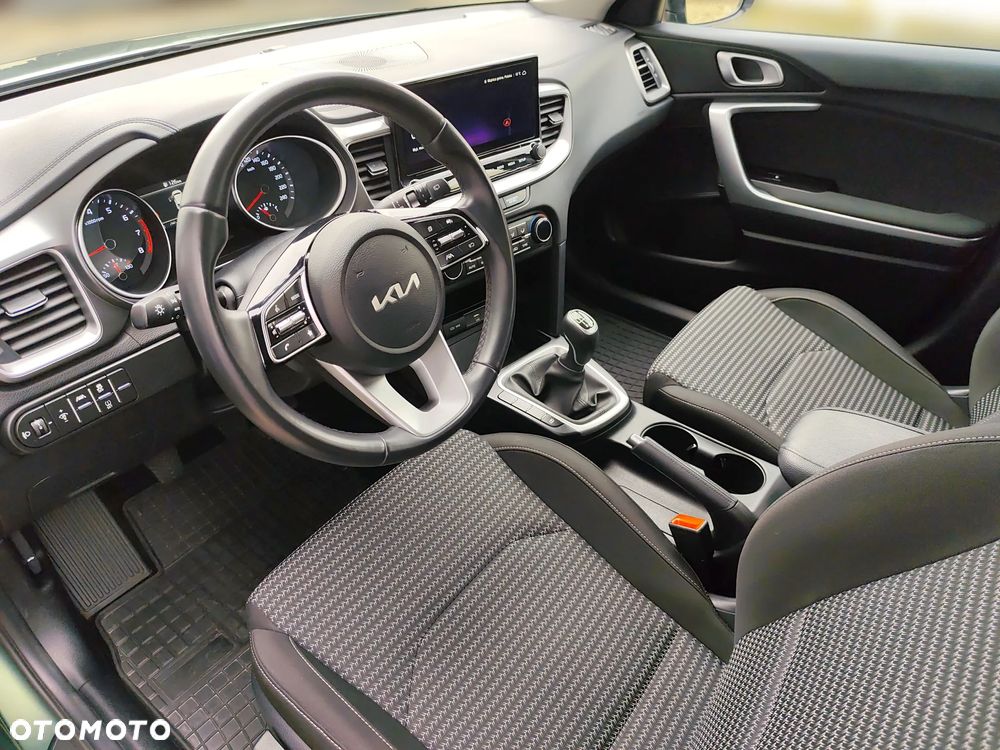 Kia Ceed 1.5 T-GDI M - 9