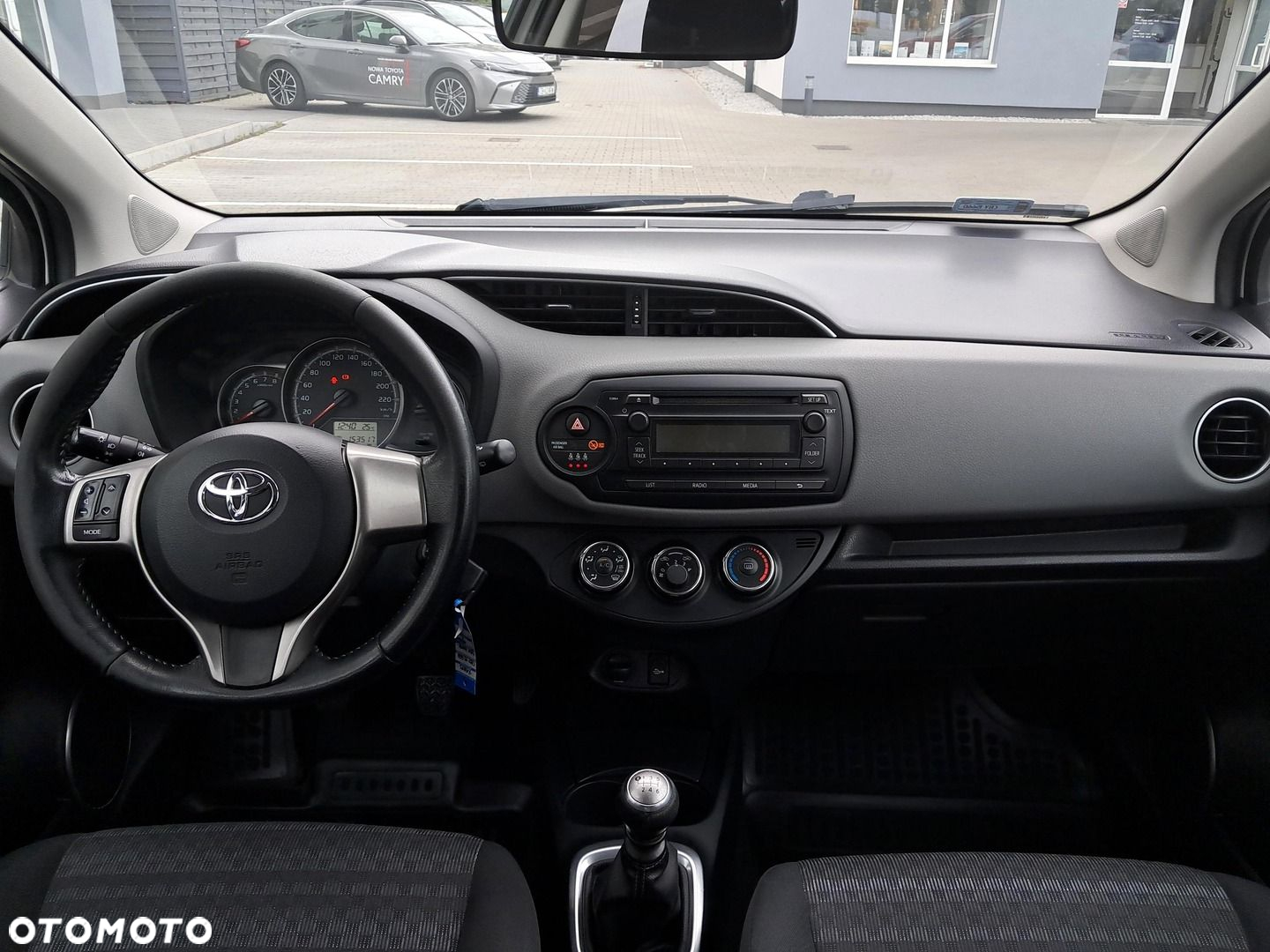 Toyota Yaris - 22