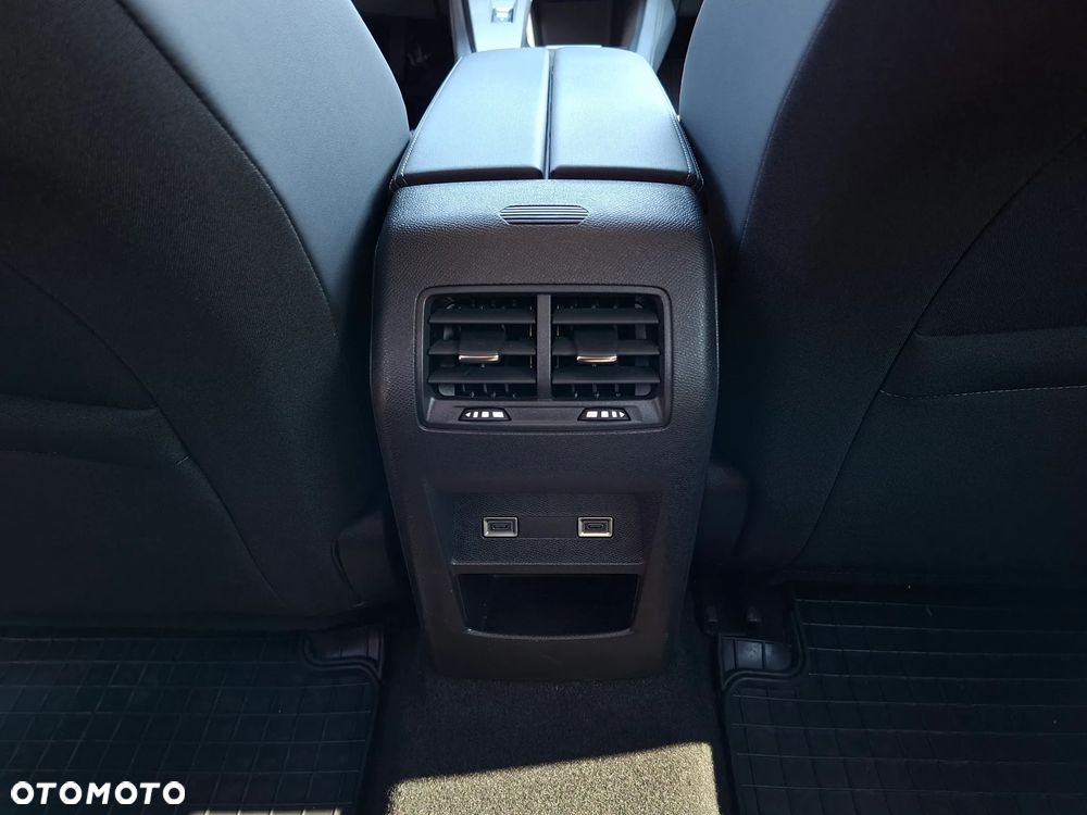 Peugeot 308 1.2 PureTech Allure S&S EAT8 - 21
