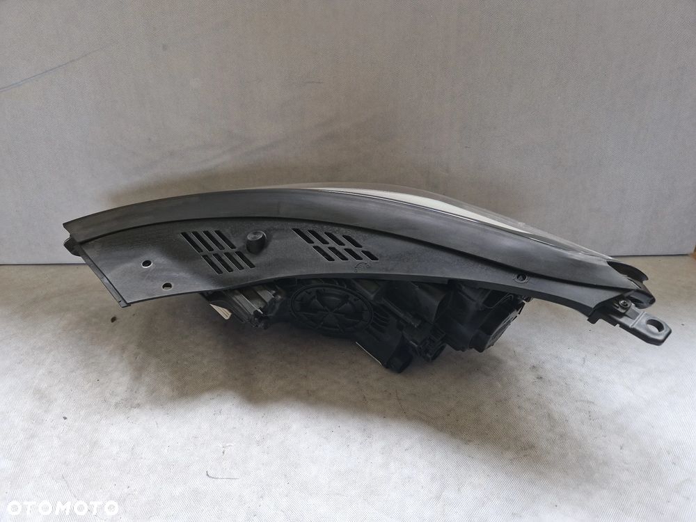 Hyundai Tuscon 3 III Lampa Prawa 92102-D7200 - 3