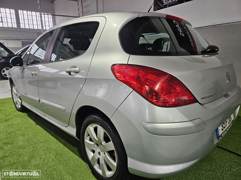 Peugeot 308 1.4 16V Executive - 5