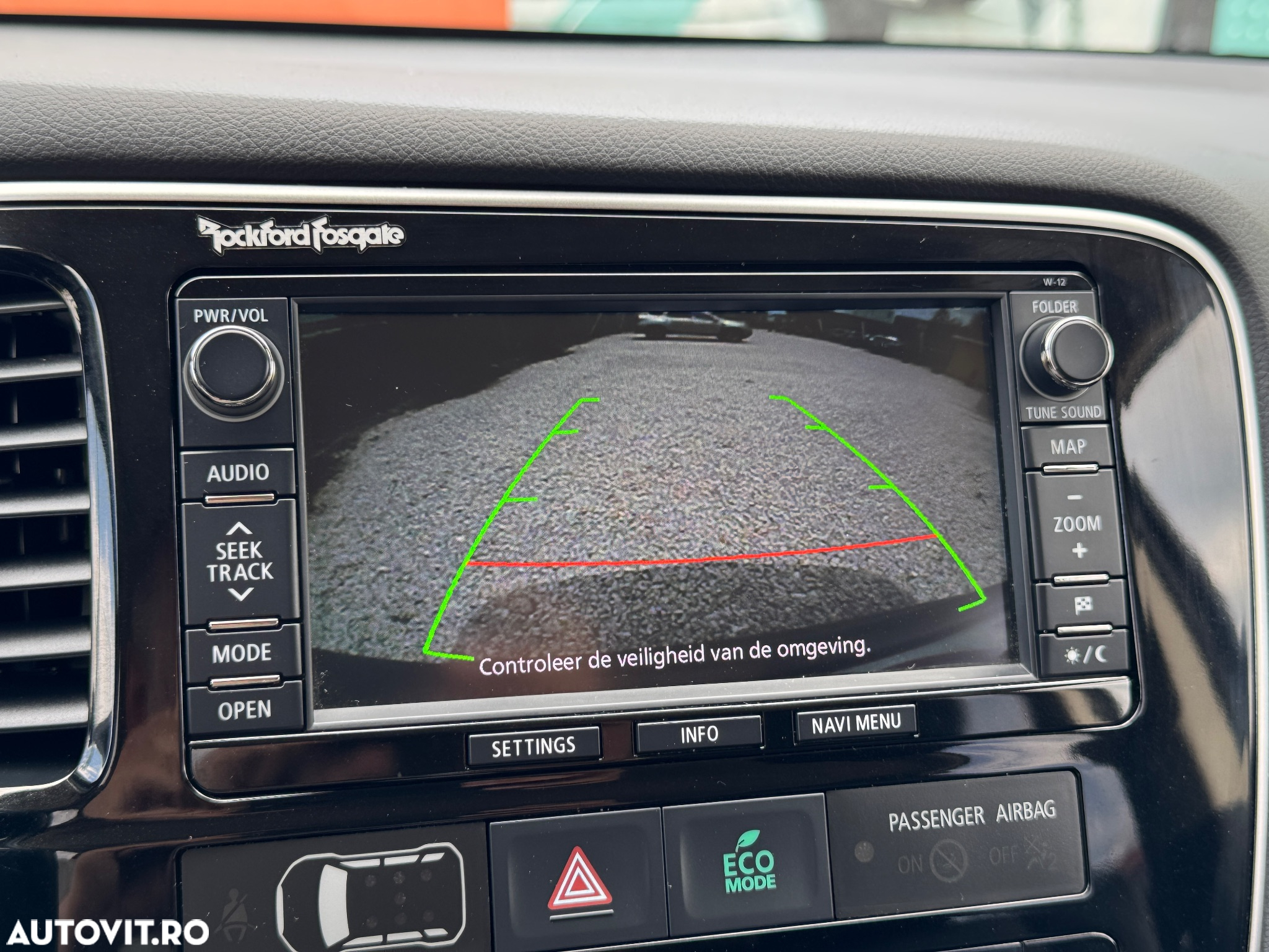 Mitsubishi Outlander 2.0 4WD Plug-In Hybrid - 25