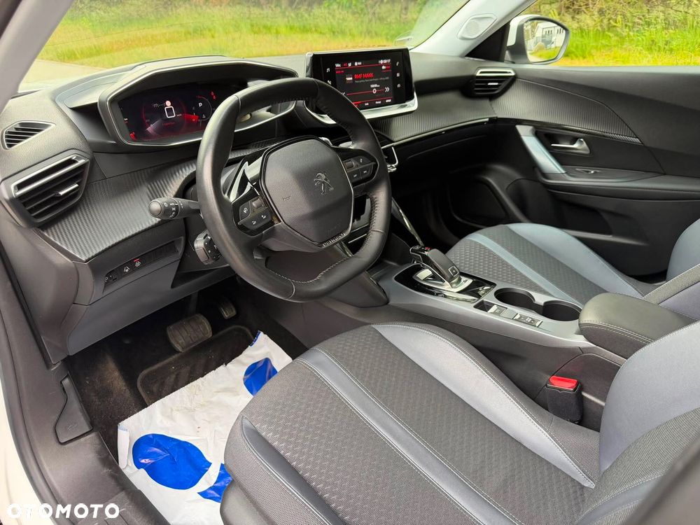 Peugeot 2008 1.5 BlueHDi Allure S&S EAT8 - 18