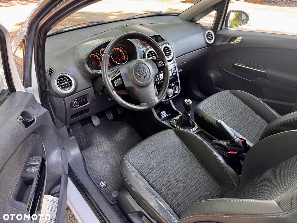 Opel Corsa 1.2 16V Energy - 5