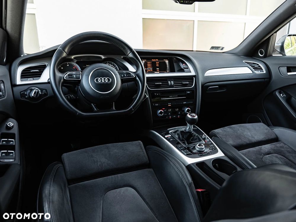Audi A4 Limousine - 15