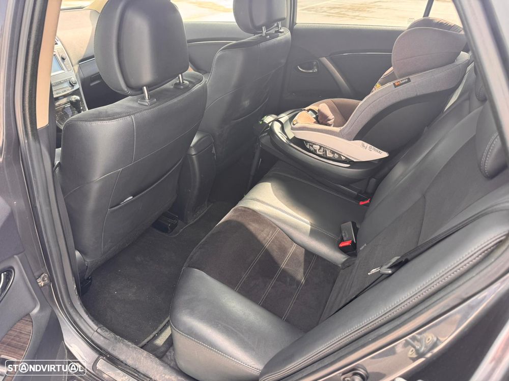 Toyota Avensis SW 2.0 D-4D Exclusive +GPS - 11