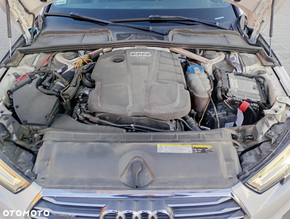 Audi A4 Avant 2.0 TDI DPF clean diesel multitronic S line Sportpaket - 29