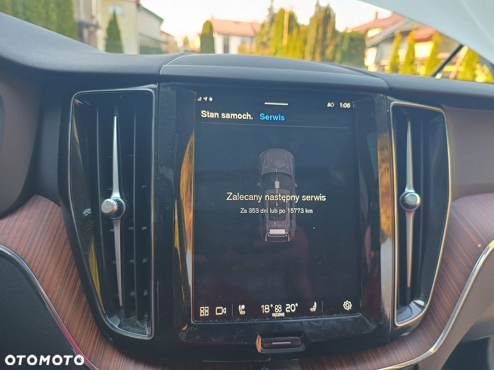 Volvo XC 60 B5 B AWD Plus Dark - 27