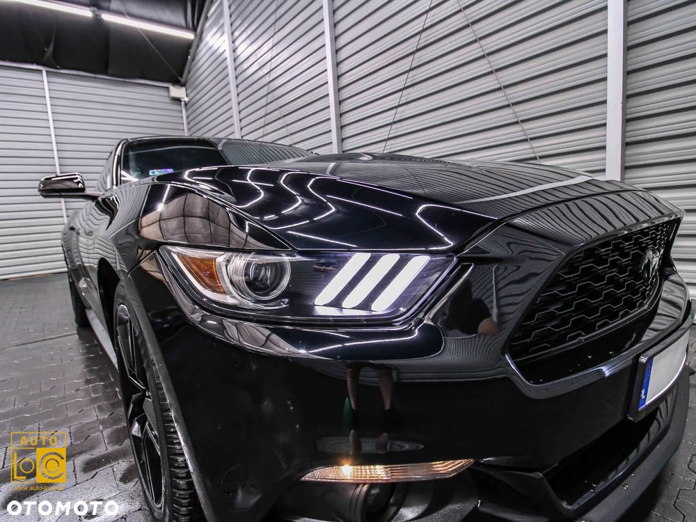Ford Mustang 2.3 Eco Boost - 35