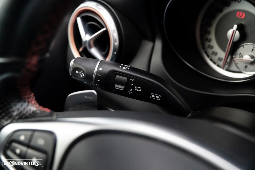 Mercedes-Benz GLA 180 (CDI) d 7G-DCT AMG Line - 19