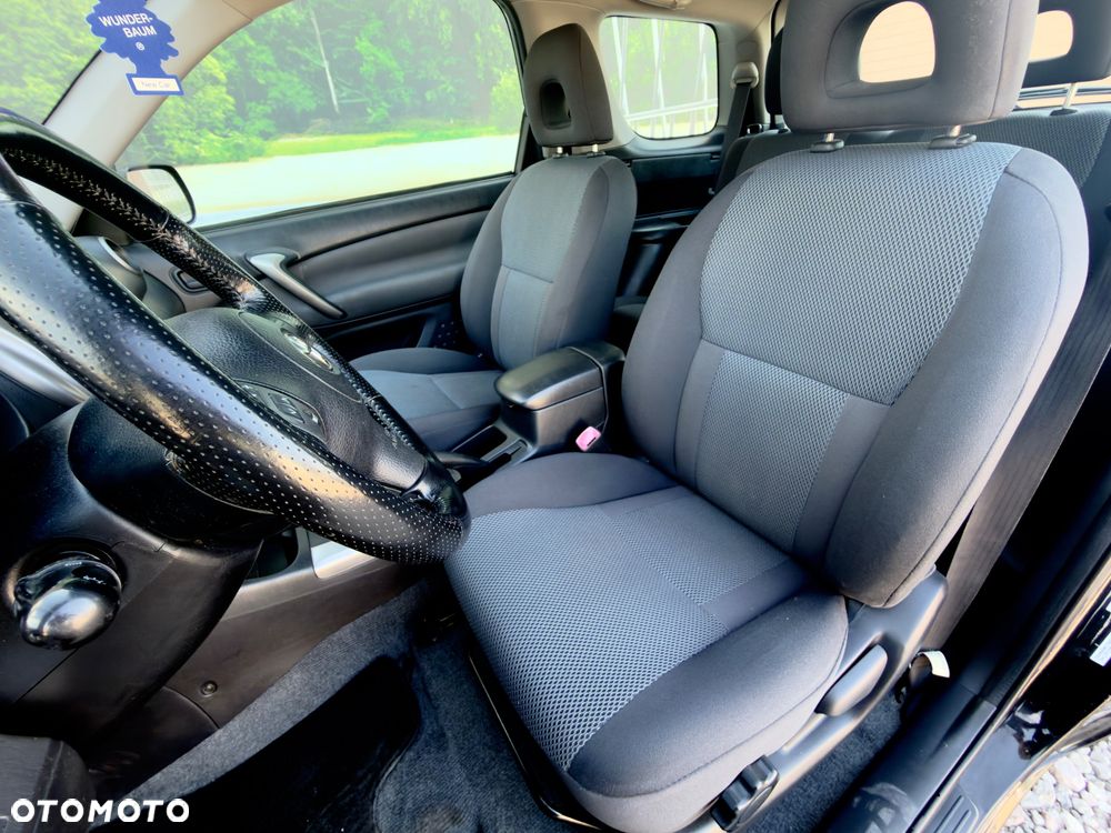 Toyota RAV4 - 18