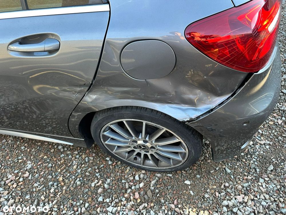 Mercedes-Benz Klasa A 200 (BlueEFFICIENCY) - 19