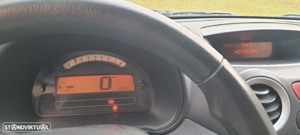 Citroën C2 1.1 Tonic - 4