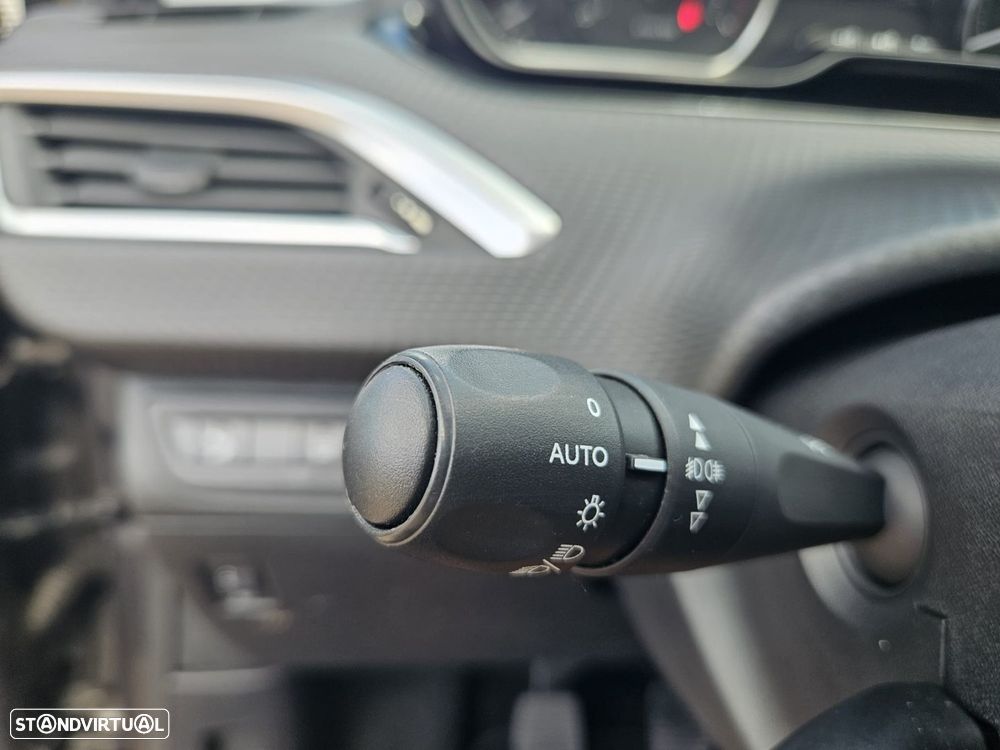 Peugeot 2008 1.2 PureTech Active - 35