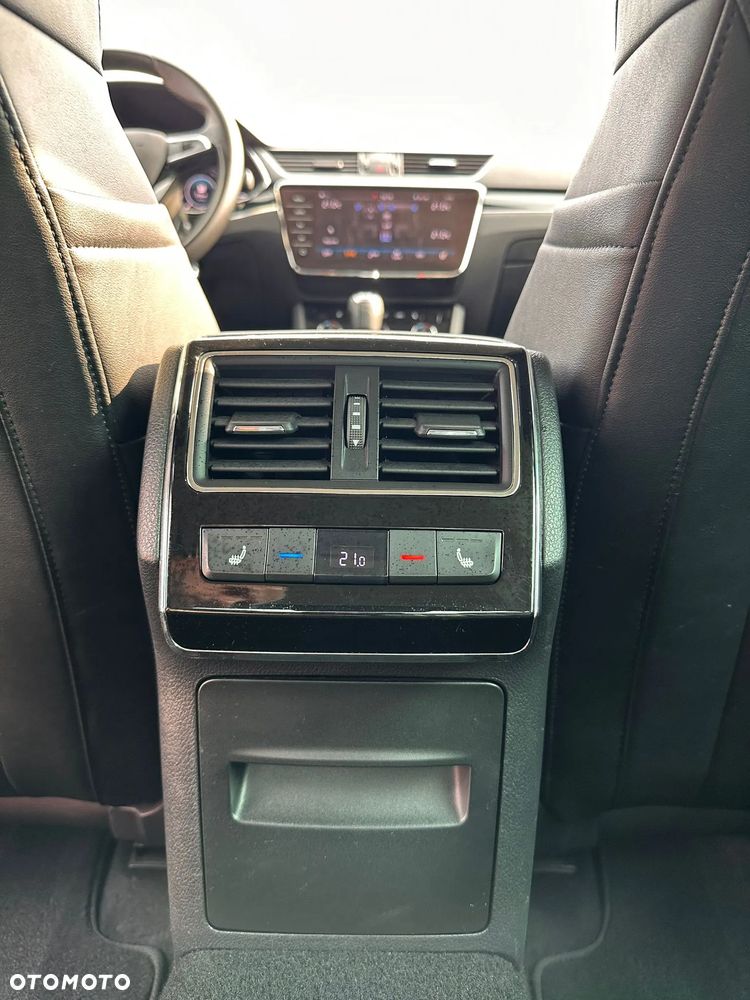 Skoda Superb 2.0 TSI 4x4 L&K DSG - 35