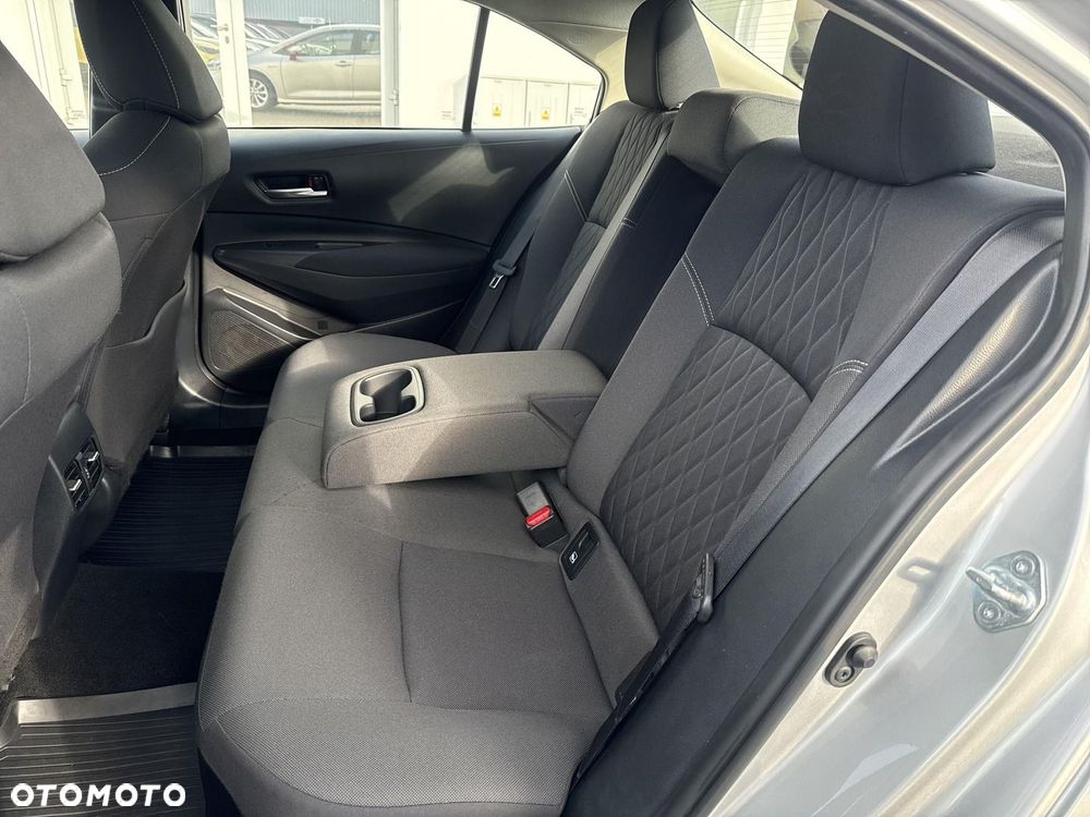 Toyota Corolla 1.8 Hybrid Comfort - 12