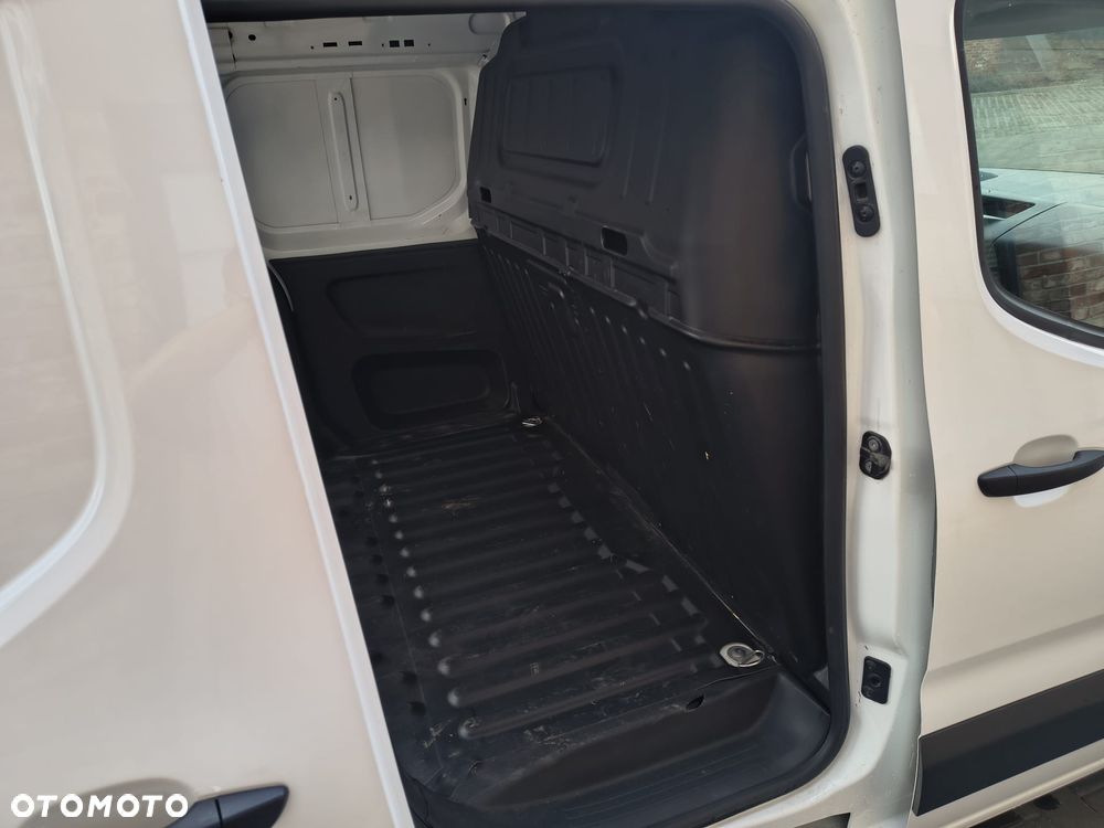 Peugeot PARTNER ProAce CITY Kangoo Express Berlingo pro ace - 20