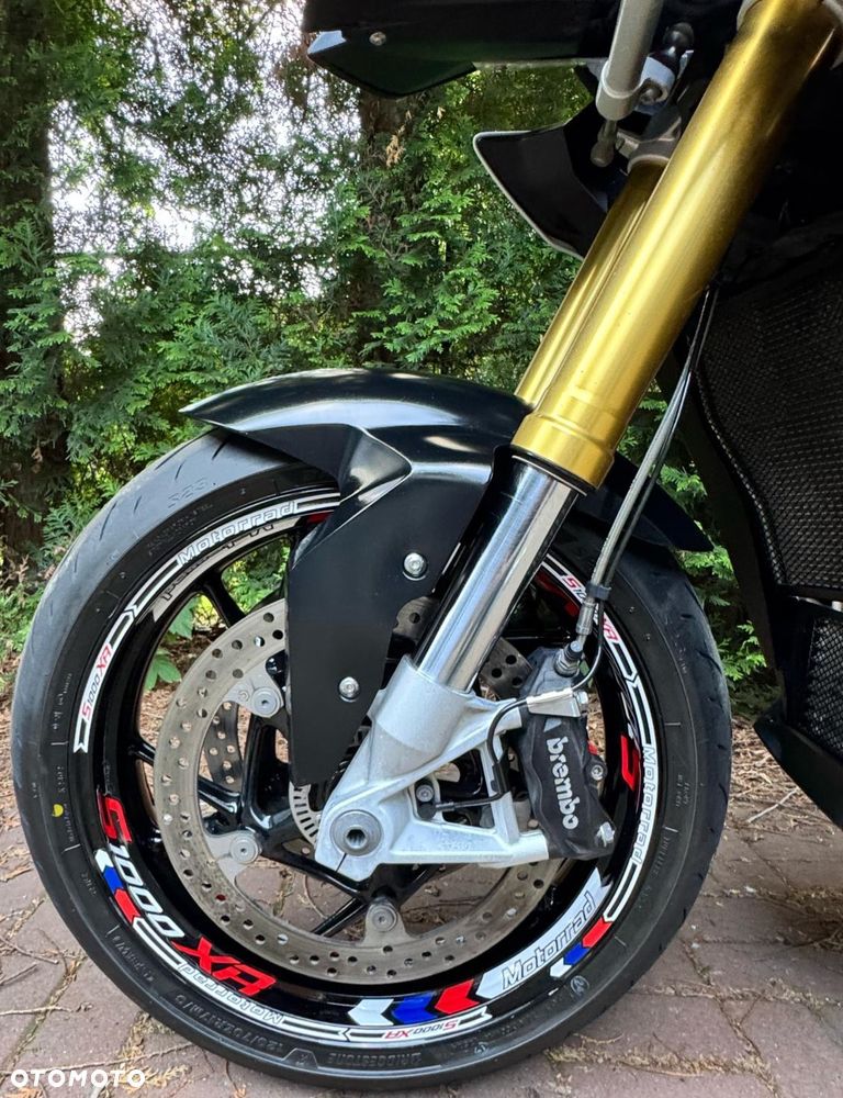 BMW S - 15