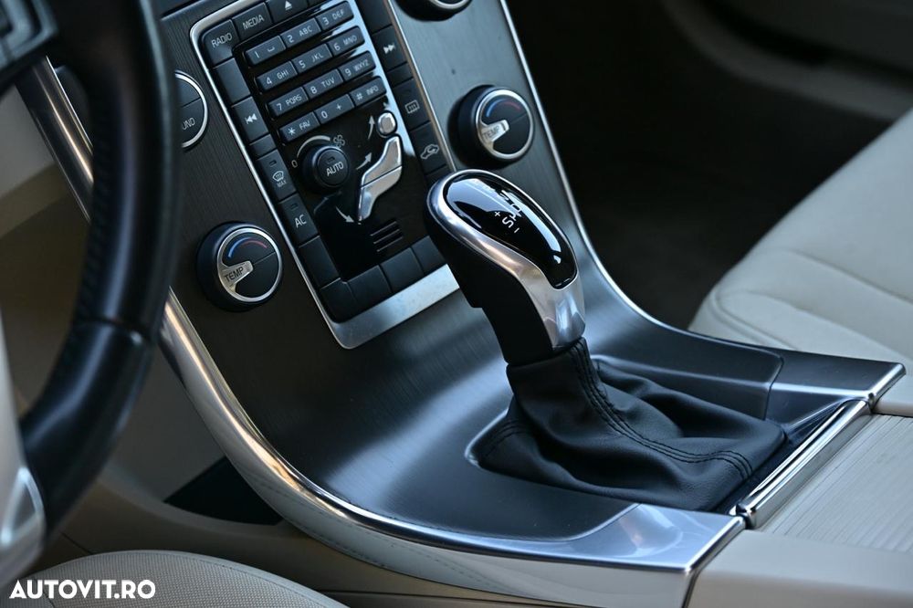 Volvo S60 D3 Geartronic - 15