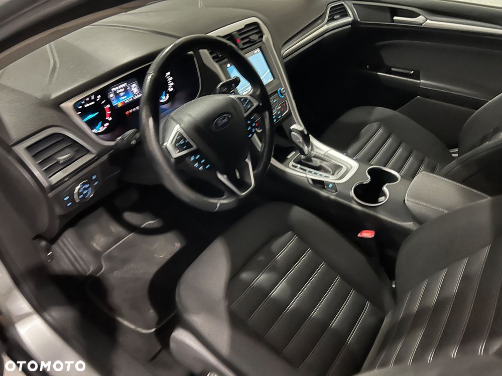 Ford Mondeo - 12