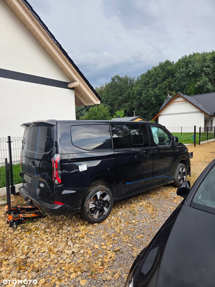 Ford Transit Custom 2025 photo 2