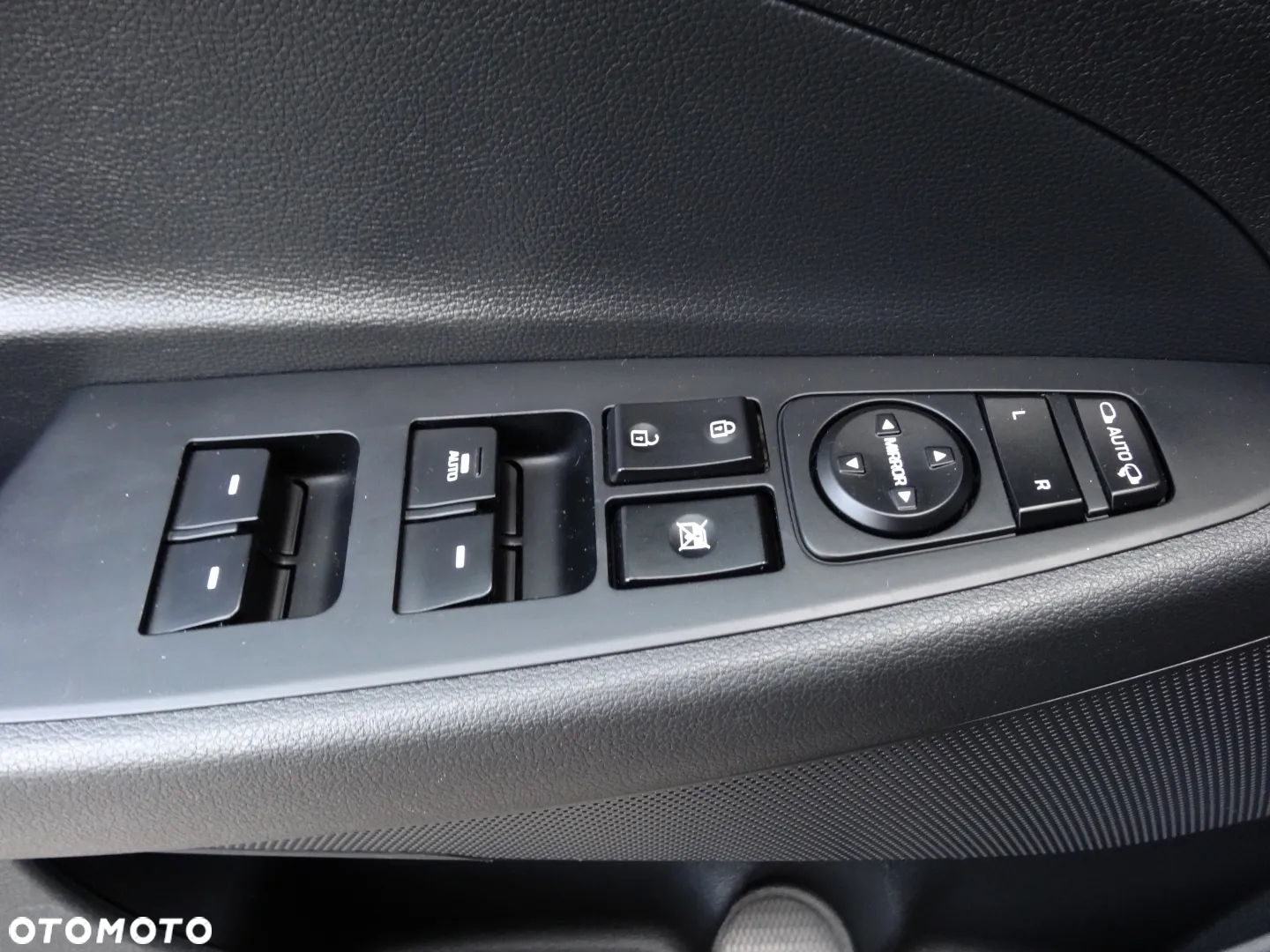 Hyundai Tucson 2.0 CRDi 4WD Automatik Style - 32