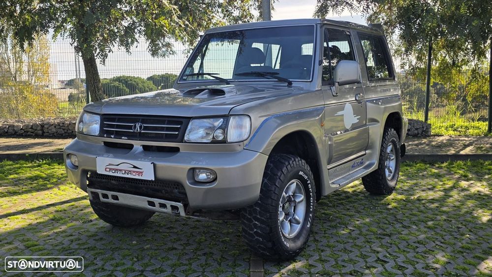 Hyundai Galloper - 1